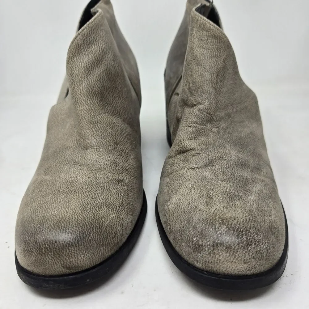 FREE PEOPLE Terrah Grey Leather‎ Cut Out Pull On Ankle Booties Boots Size 39 | 9